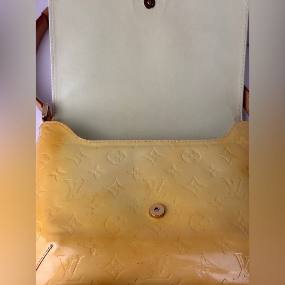 LOUIS VUITTON VERNIS THOMPSON STREET SHOULDER BAG BEIGE/YELLOW - Picture 13 of 16